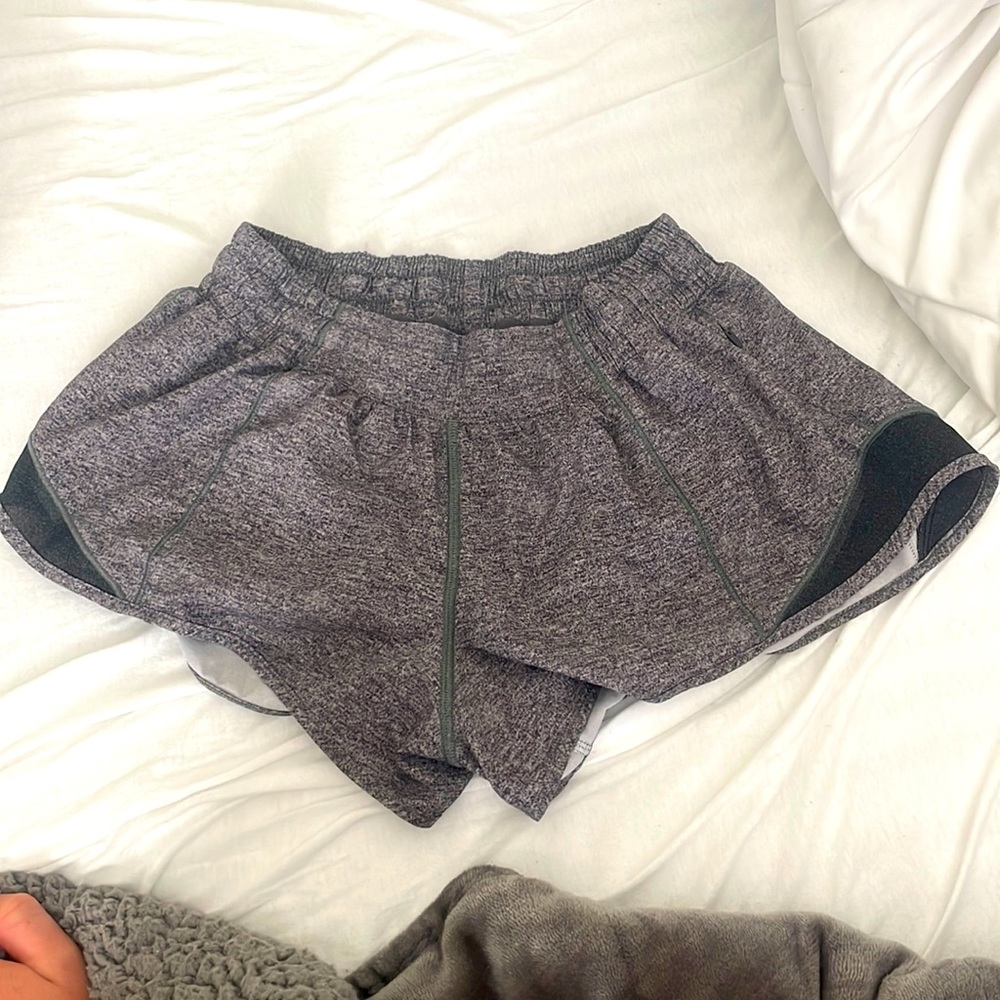 Lululemon Hotty Hot Short 2.5”